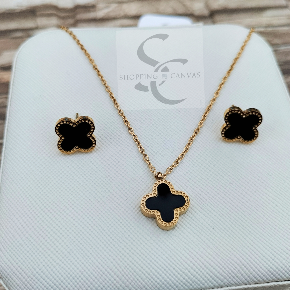Van Cleef Clover Necklace with matching stud earrings