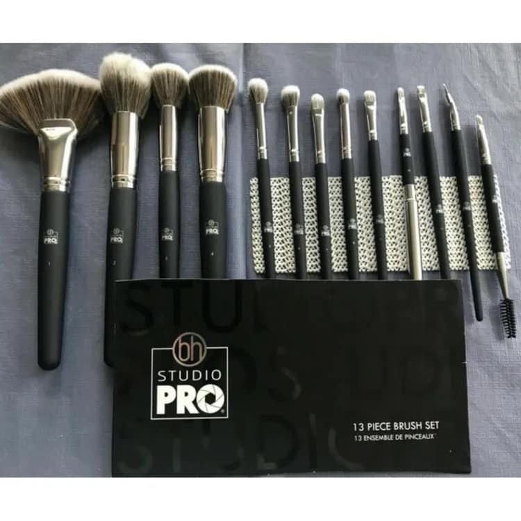 STUDIO PRO set 13 makeup brushes