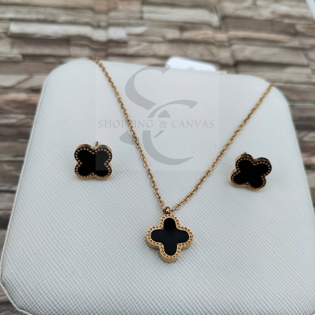 Van Cleef Clover Necklace with matching stud earrings