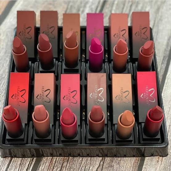 Huda Matte 12 Pcs Bullet Lipstick Set