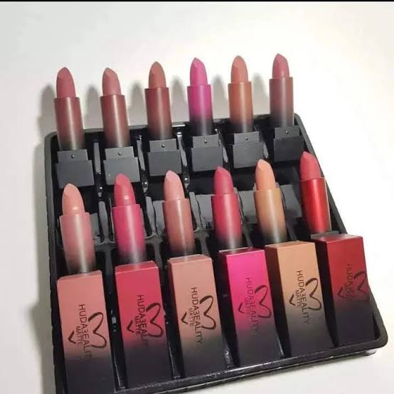 Huda Matte 12 Pcs Bullet Lipstick Set