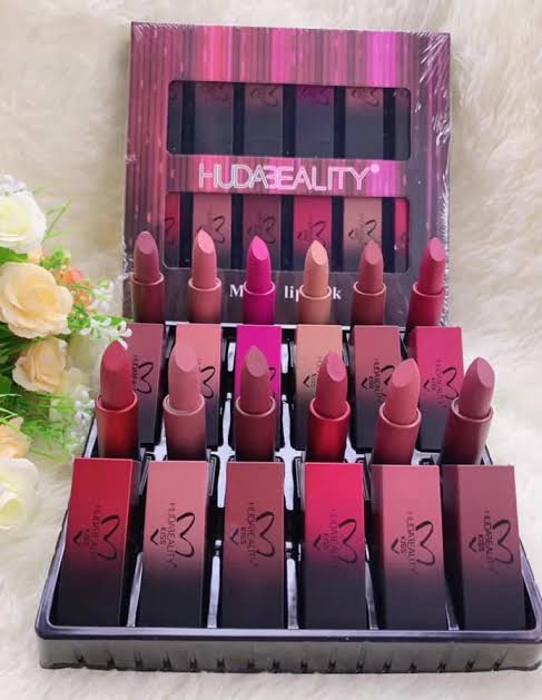 Huda Matte 12 Pcs Bullet Lipstick Set