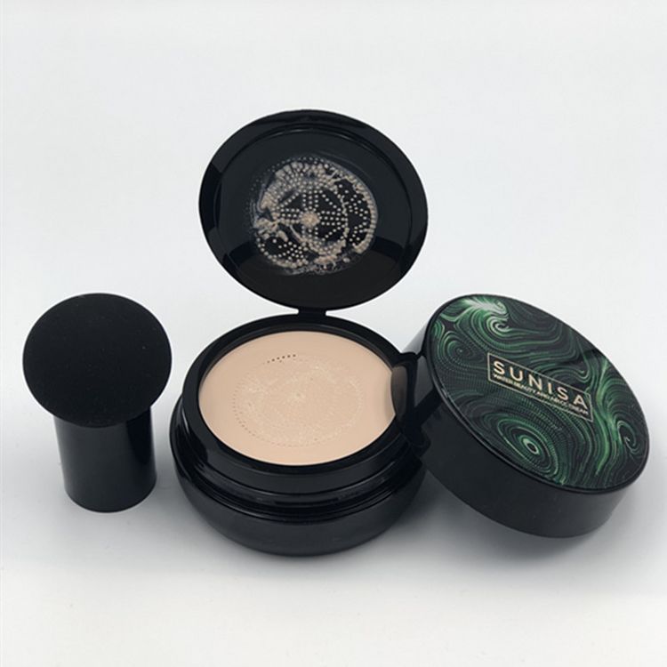 Sunisa Foundation Base water-proof Liquid Foundation with Sponge
