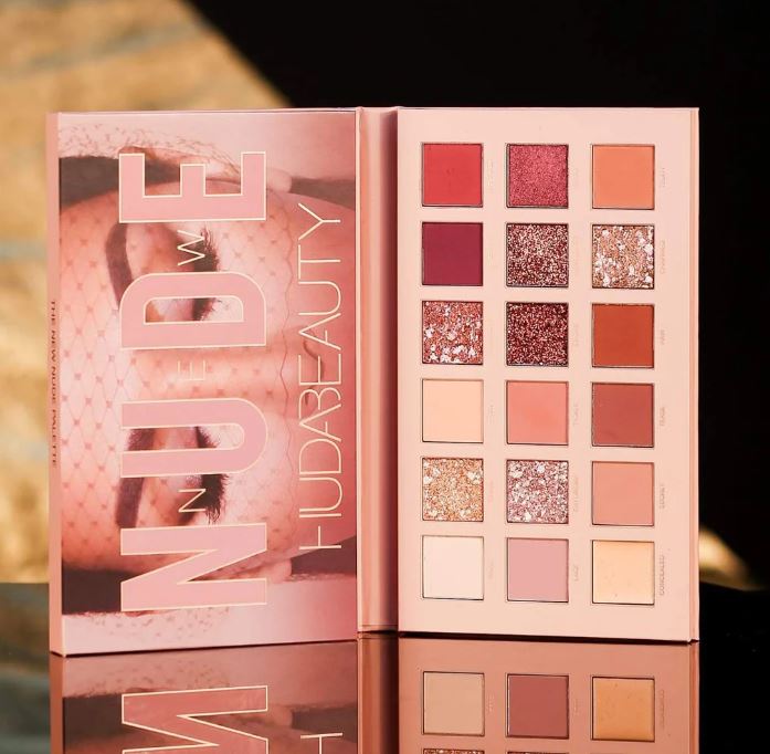 Makeup Combo Deal of 5 including Eyeshadow Pallet, 2 in 1 Contour stick, Tube Foundation, Lipstick & Blender
